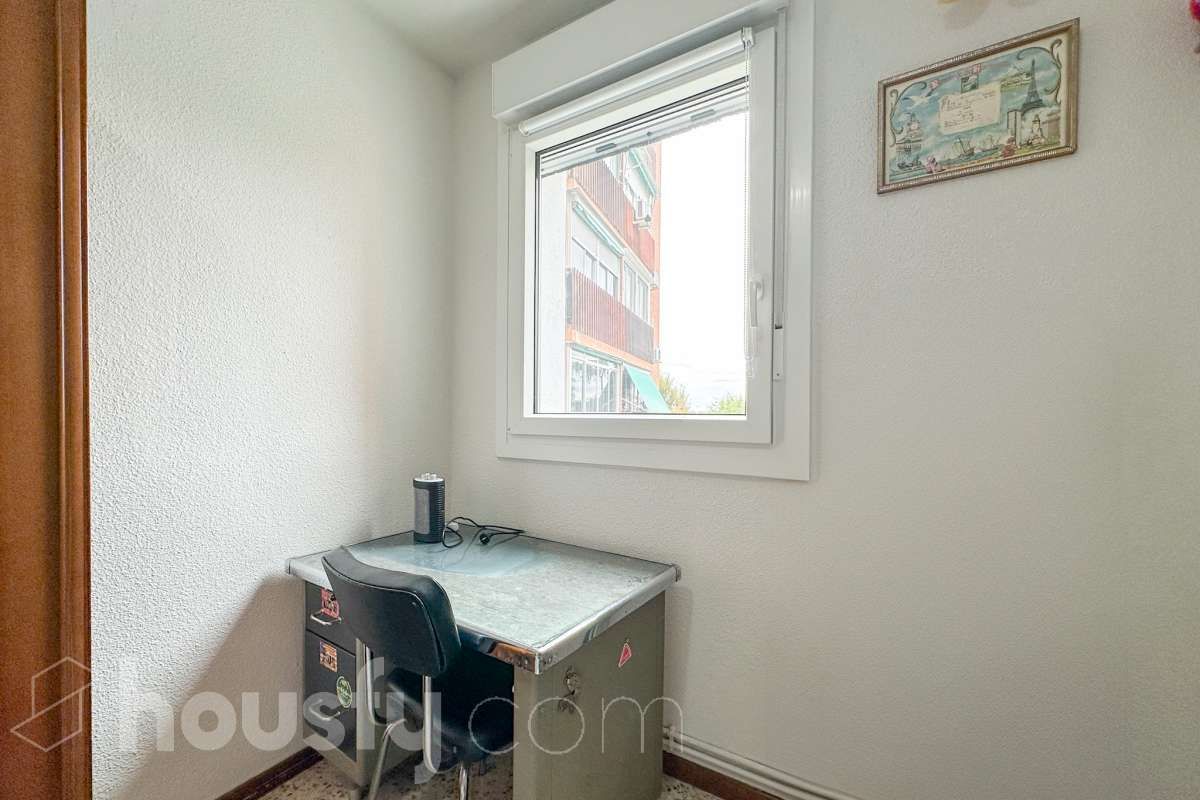 Bedroom of Flat for sale in Fuenlabrada  with Air Conditioner, Heating and Terrace