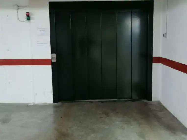 Garaje de alquiler en Sevilla