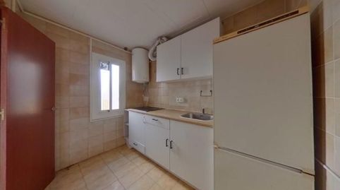 Foto 3 de Piso en venta en Calle Calderon de la Barca, La Salut, Badalona