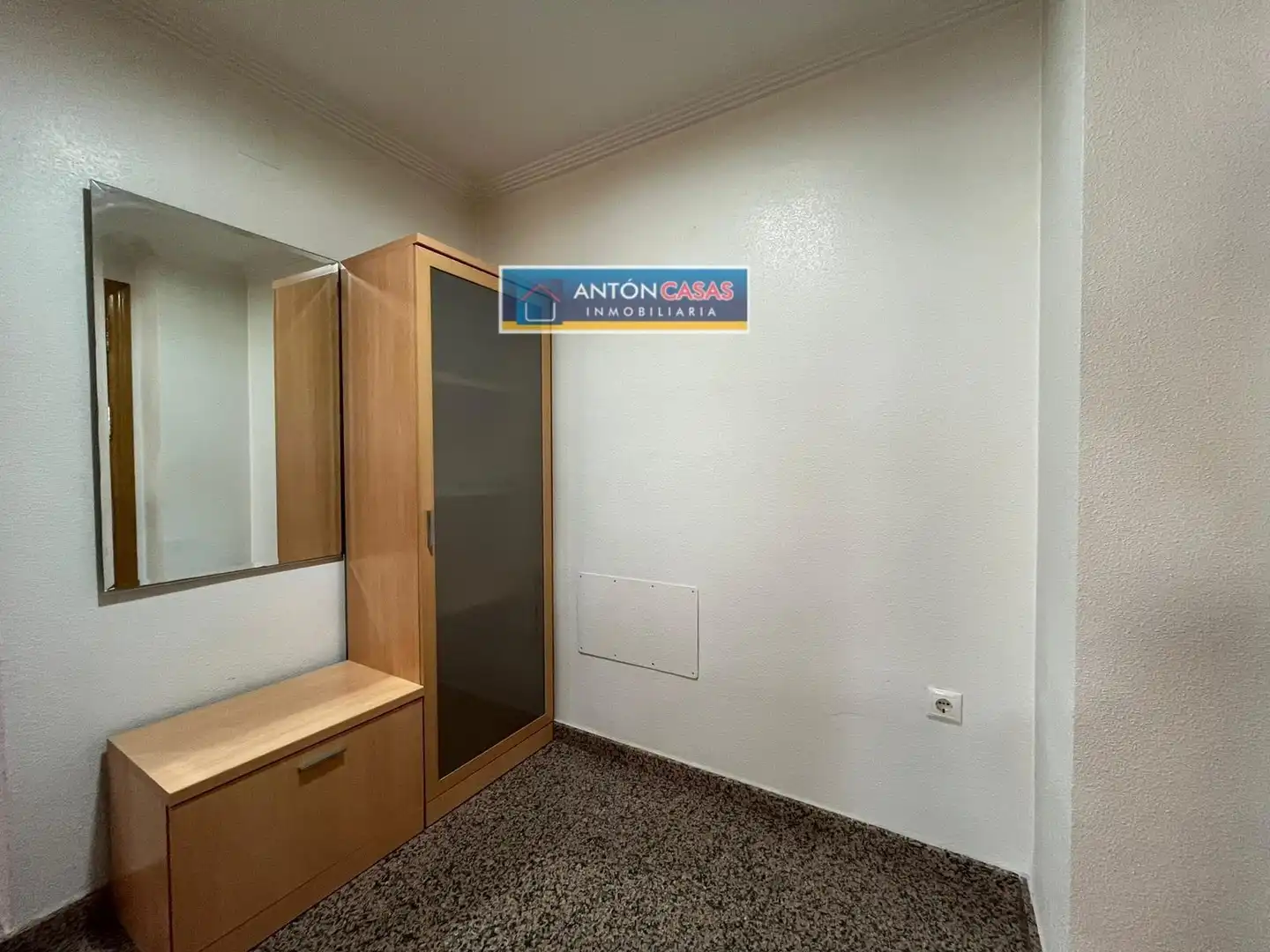 Habitación de Piso de alquiler en Elda con Aire acondicionado, Amueblado y Balcón