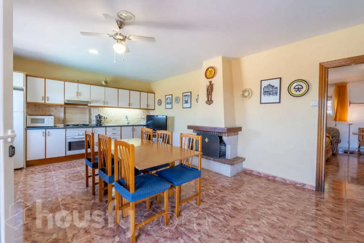 Cocina de Casa o chalet en venta en Cunit con Calefacción, Jardín privado y Terraza