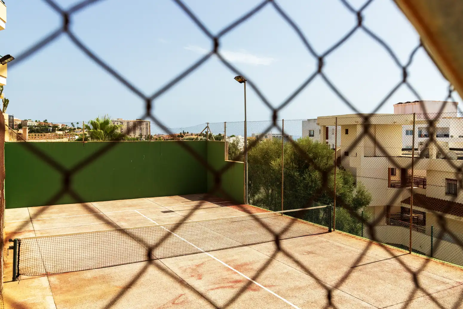Vista exterior de Piso en venta en Benalmádena con Aire acondicionado, Calefacción y Jardín privado