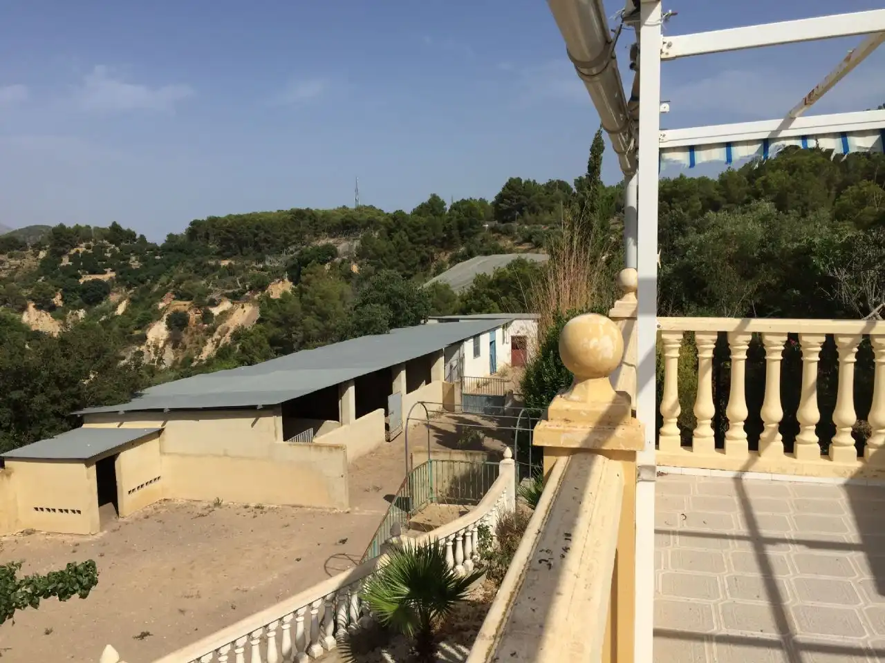 Vista exterior de Casa o chalet en venta en Polop con Aire acondicionado, Jardín privado y Terraza
