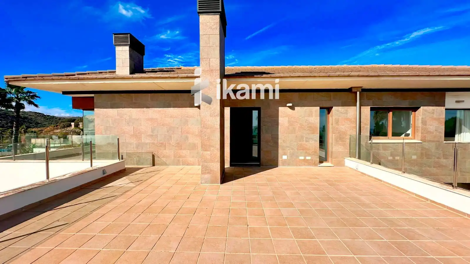 Vista exterior de Casa o chalet en venta en La Alcaidesa con Aire acondicionado, Calefacción y Terraza