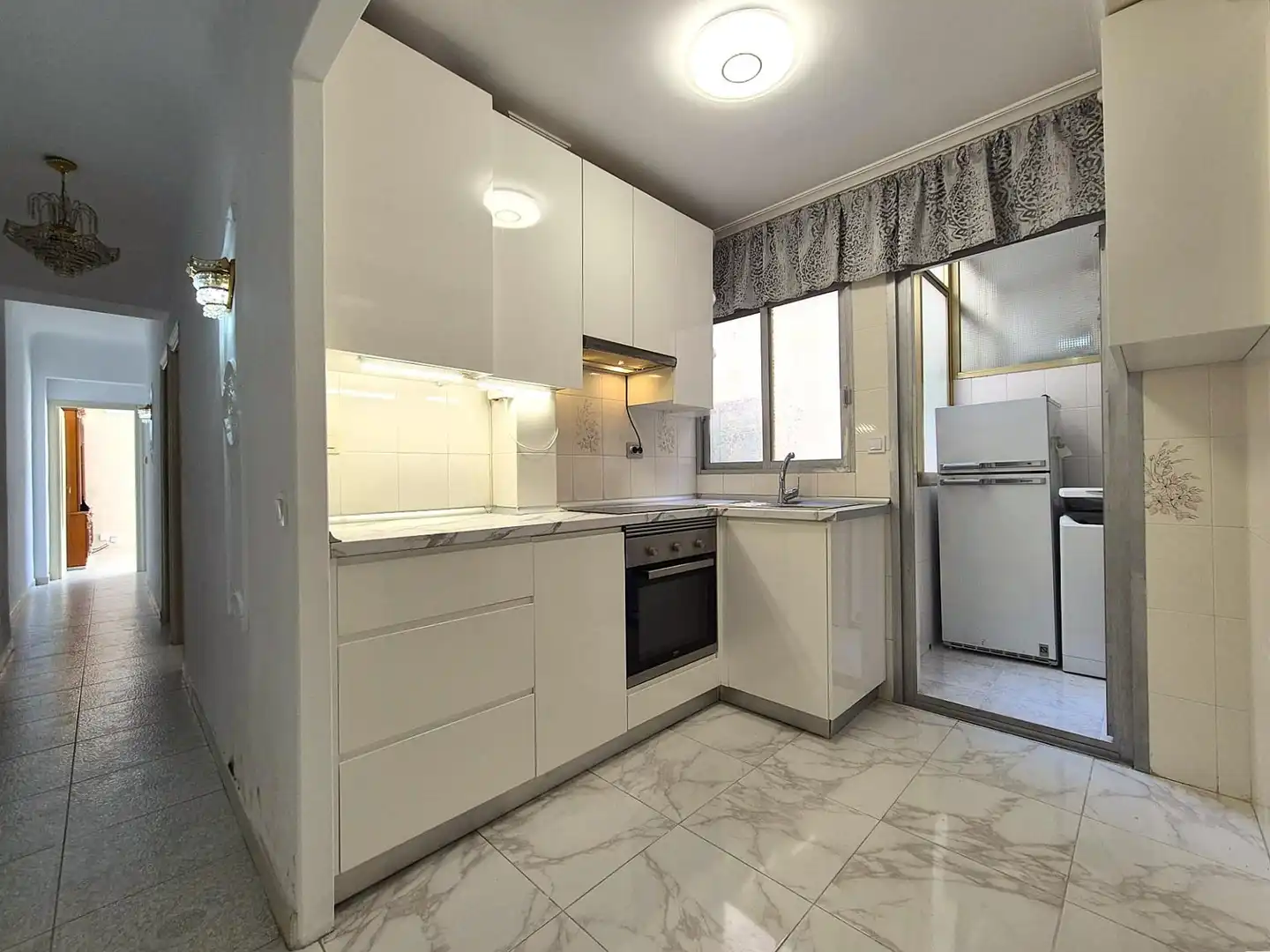 Cuina de Apartament en venda en Alicante / Alacant amb Aire condicionat i Balcó