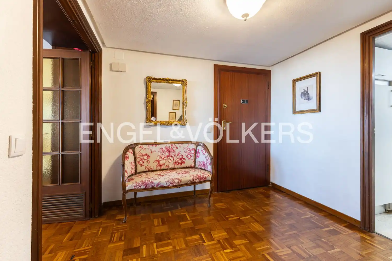 Flat for rent in Valencia  with Air Conditioner, Heating and Parquet flooring