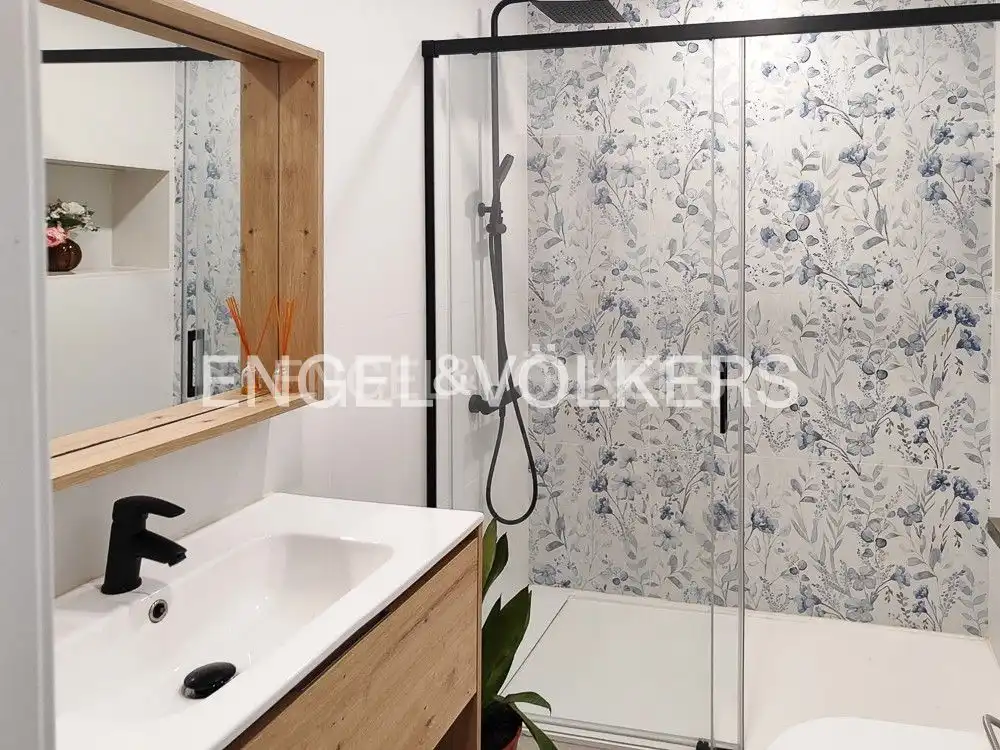 Bathroom of Houses for rent in Alfafar  with Air Conditioner, Heating and Private garden