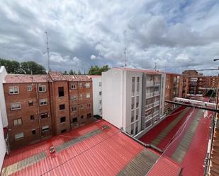 Exterior view of Flat for sale in Valladolid Capital  with Terrace and Balcony