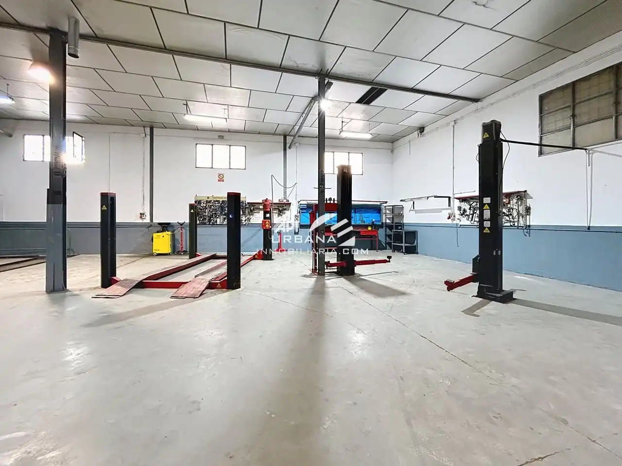 Nave industrial de alquiler en Lucena