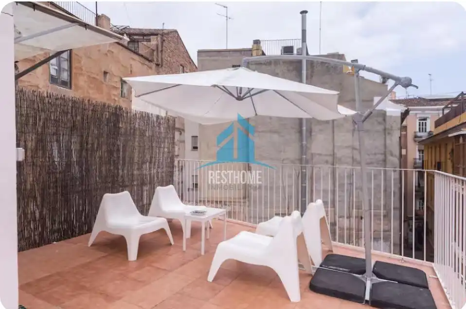 Terrace of Houses for sale in Valencia  with Air Conditioner, Terrace and Furnished