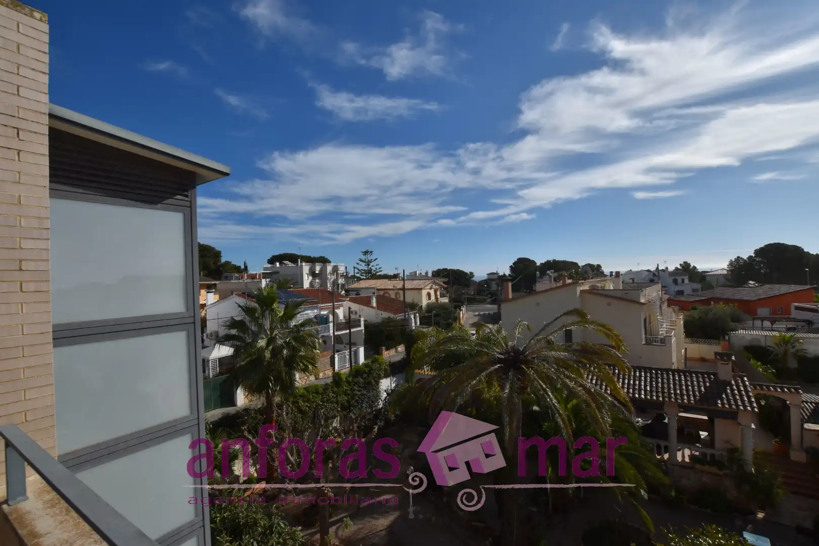 Vista exterior de Casa adosada en venta en Torredembarra con Aire acondicionado, Calefacción y Jardín privado