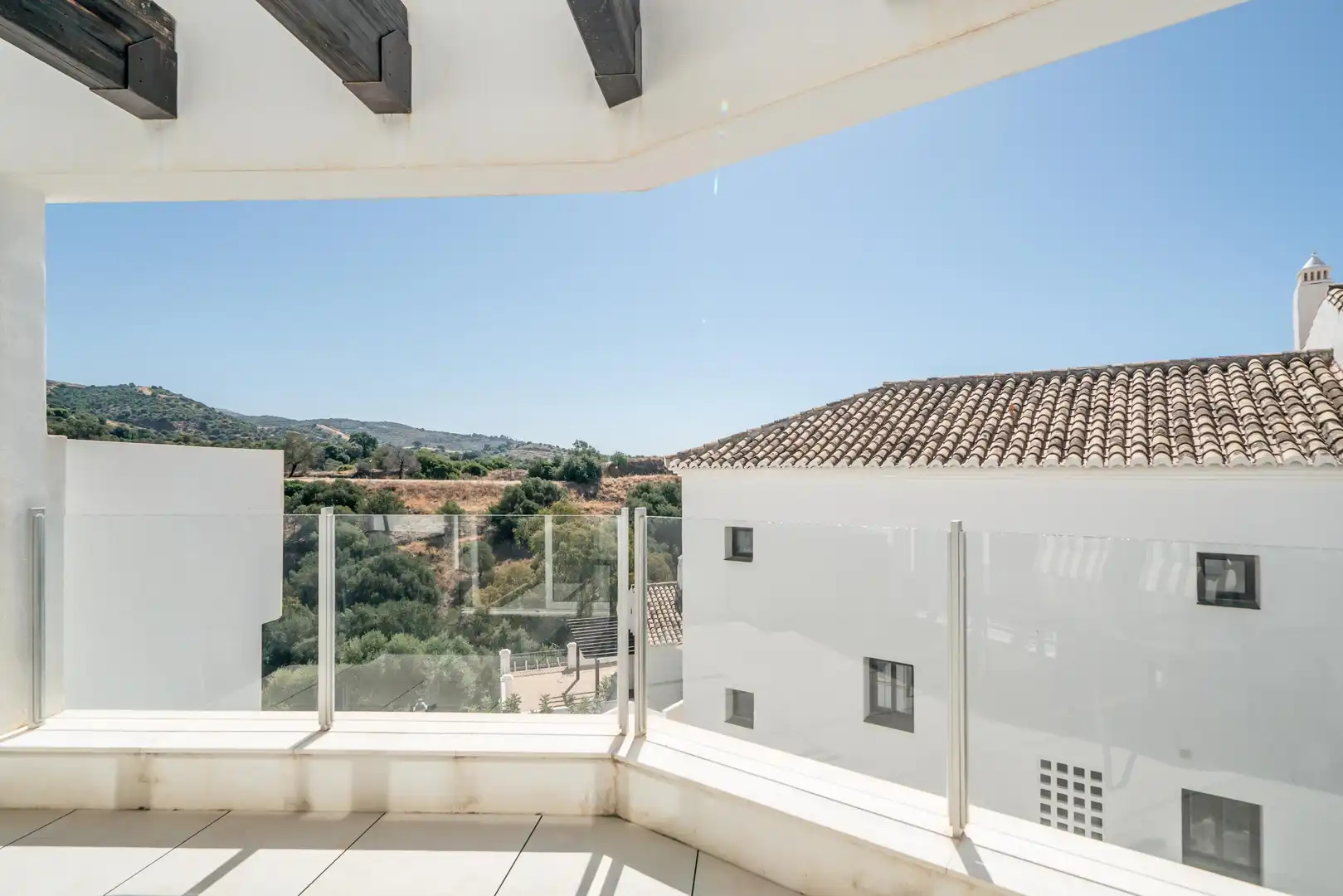 Terrassa de Dúplex de lloguer en Marbella amb Jardí privat, Alarma i Piscina comunitària