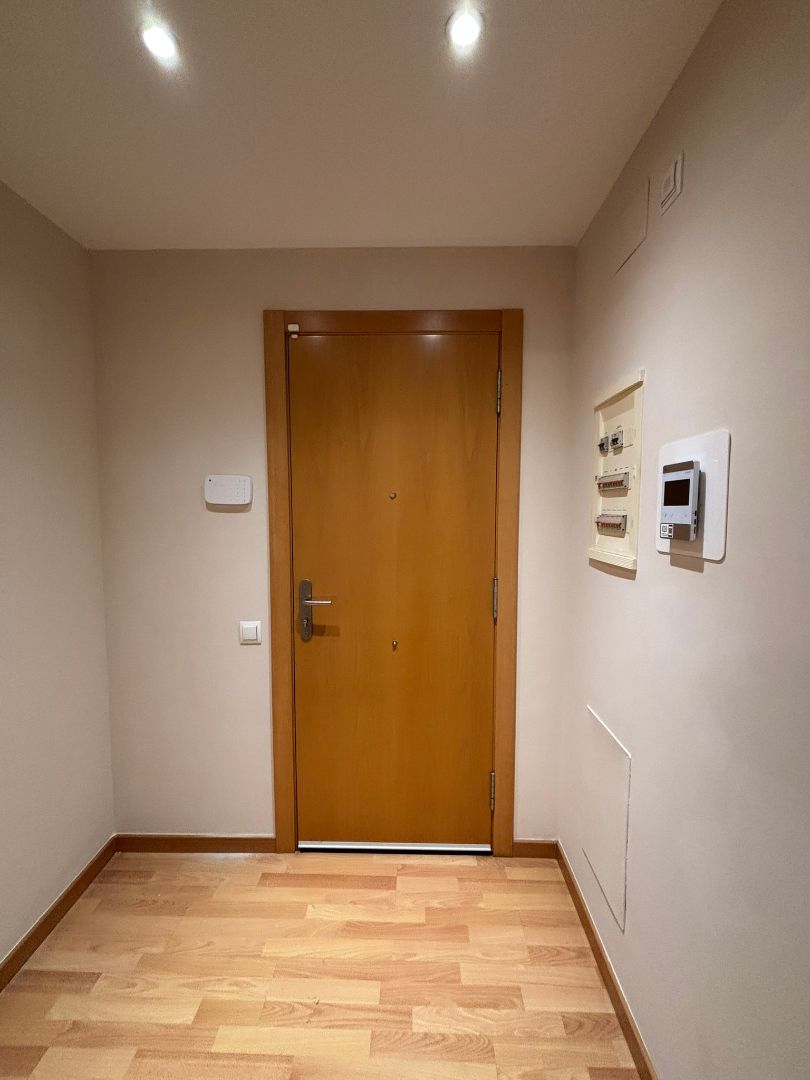 Flat to rent in Sabadell  with Air Conditioner, Parquet flooring and Storage room