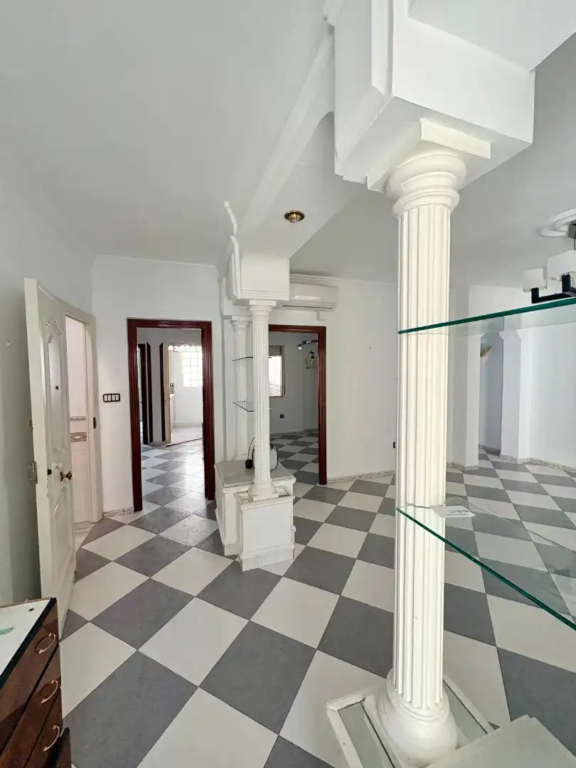 Casa adosada en venta en Alhaurín El Grande con Aire acondicionado, Amueblado y Horno