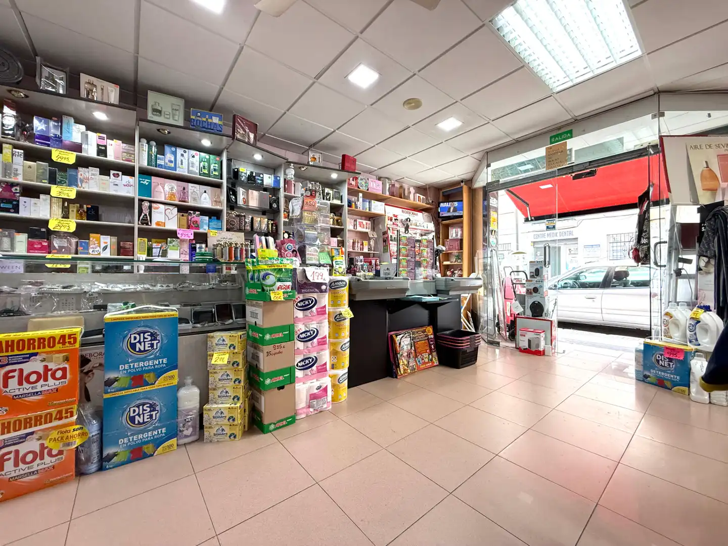Local comercial en venda a Carrer Vint-i-u 54, imagen 4