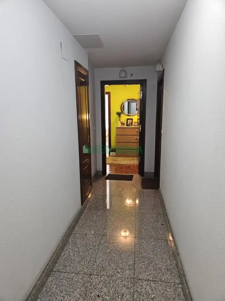 Piso de alquiler en Vigo  con Calefacción, Parquet y Terraza