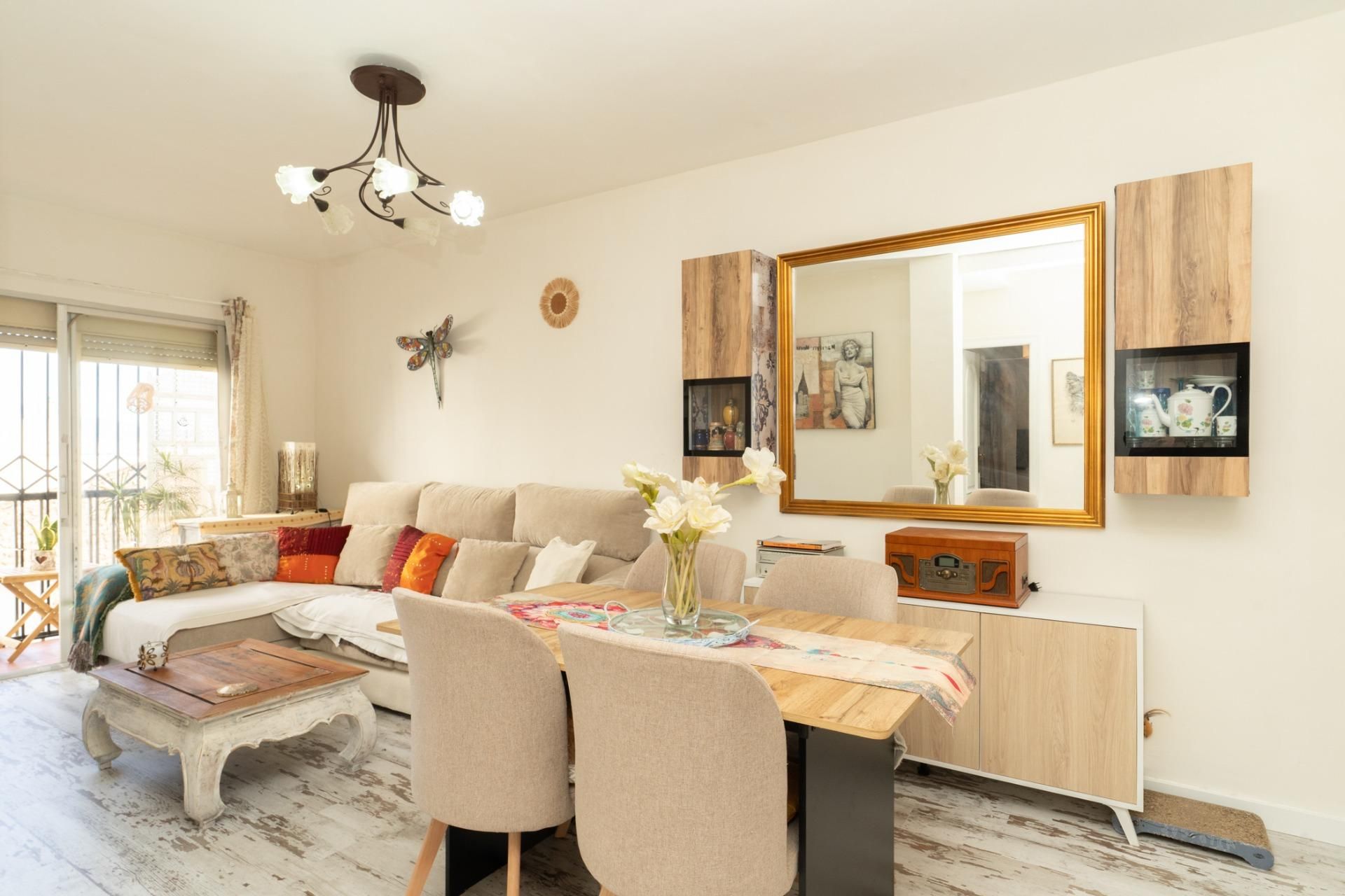 Sala d'estar de Pis en venda en Salobreña amb Balcó