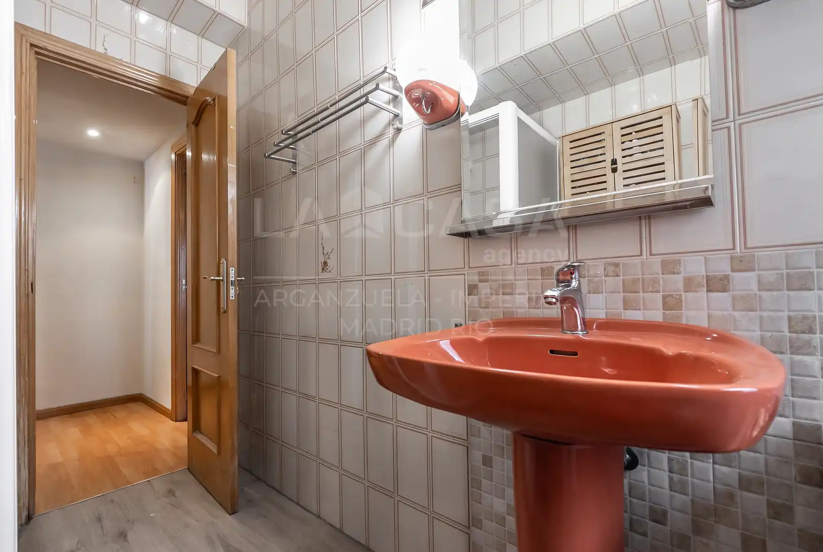 Bathroom of Flat for sale in Arganzuela