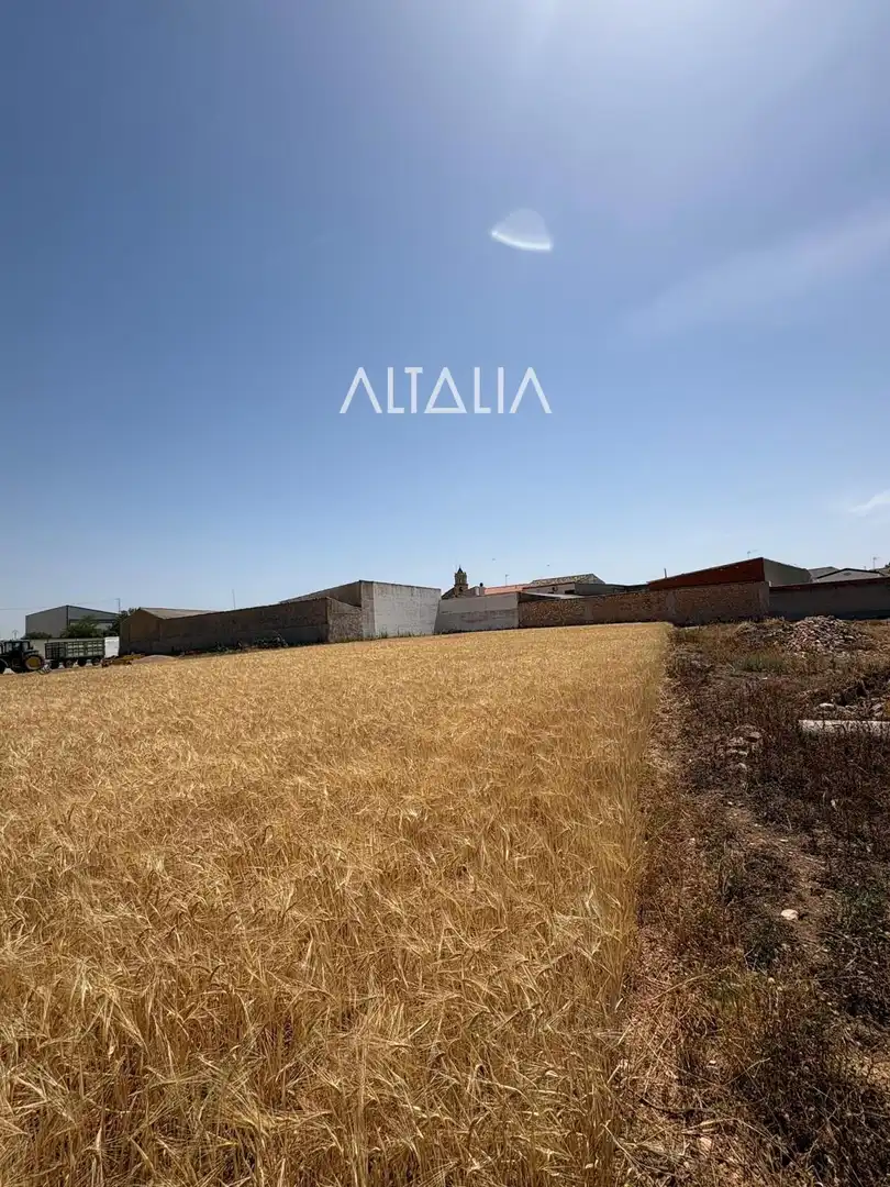 Terreno en venta en Pozorrubio de Santiago