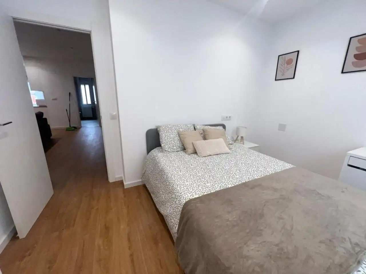 Bedroom of Flat for share in Ourense Capital   with Heating, Furnished and Balcony