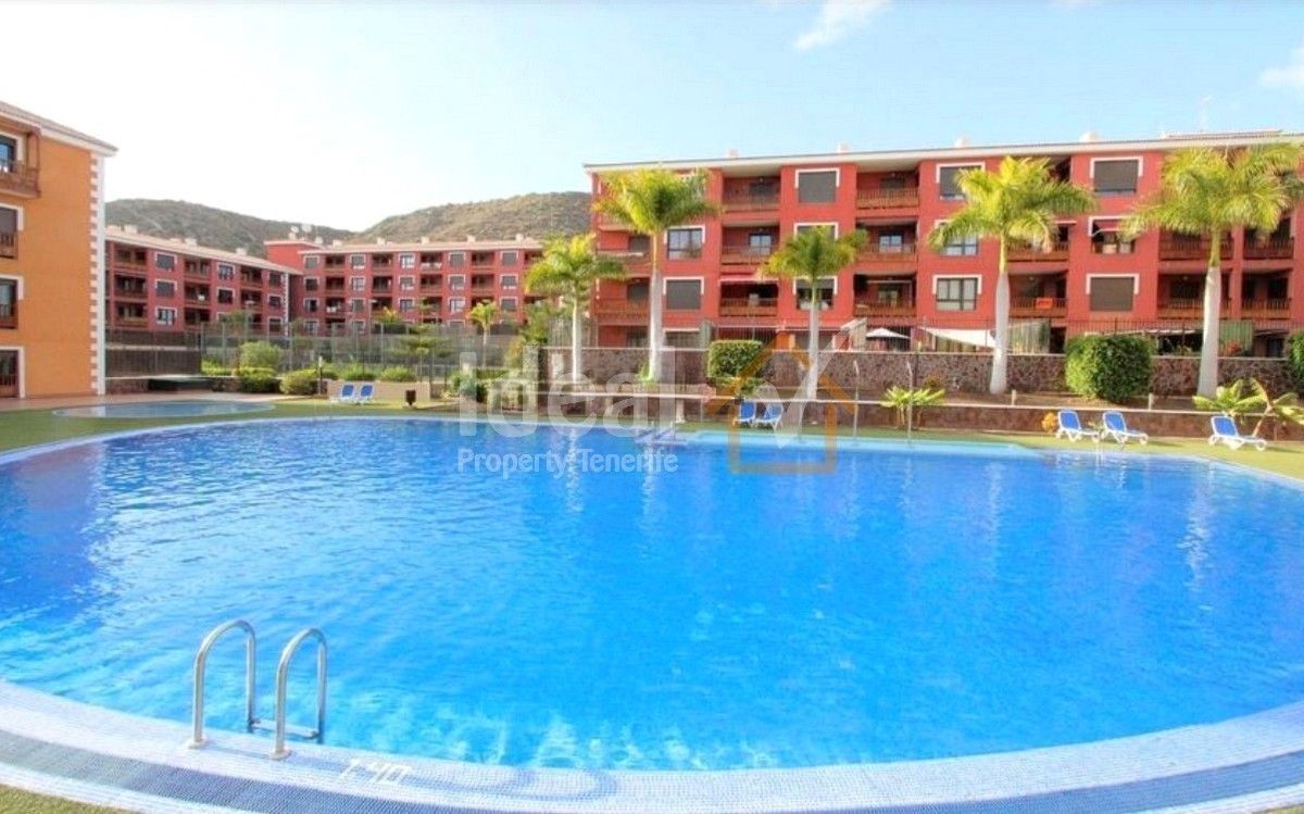 Vista exterior de Apartament en venda en Arona amb Terrassa, Traster i Moblat