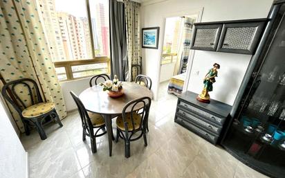 Menjador de Apartament en venda en Benidorm amb Aire condicionat, Jardí privat i Piscina comunitària