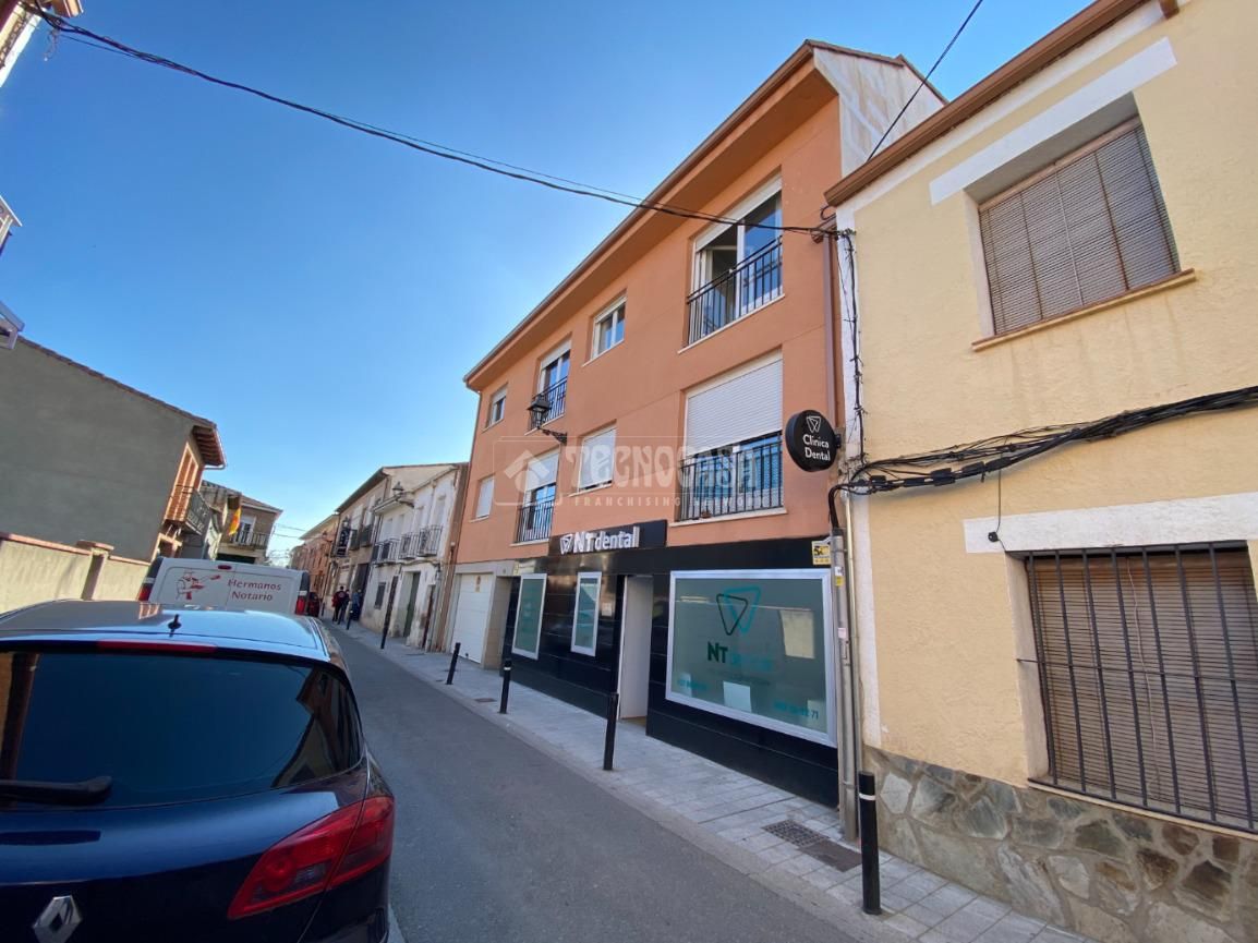 Vista exterior de Pis en venda en Yunquera de Henares amb Calefacció