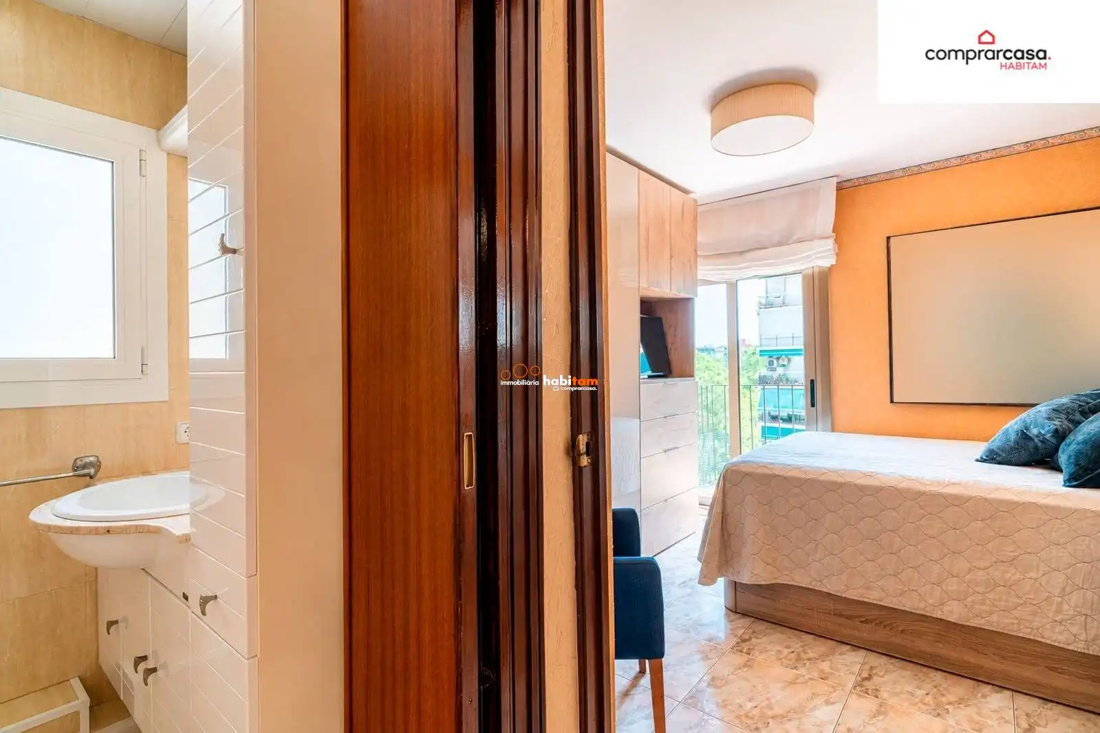Habitación de Piso en venta en Barcelona con Aire acondicionado, Calefacción y Balcón