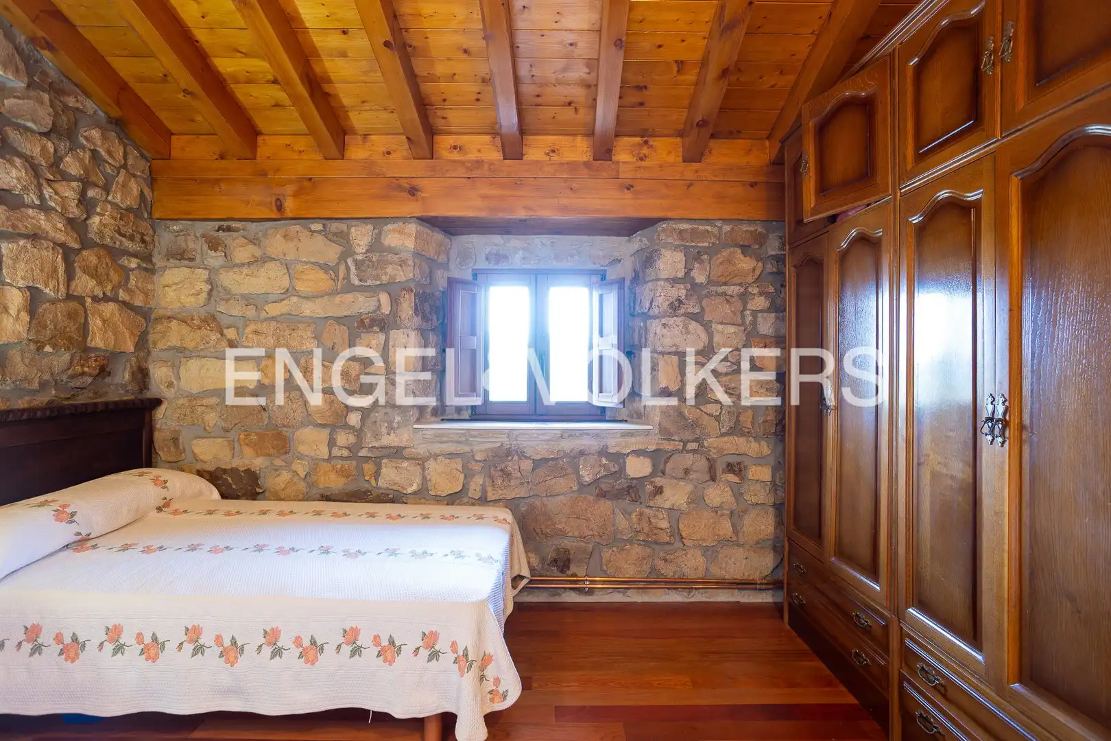 Comedor de Finca rústica en venta en Villacarriedo con Calefacción, Jardín privado y Terraza