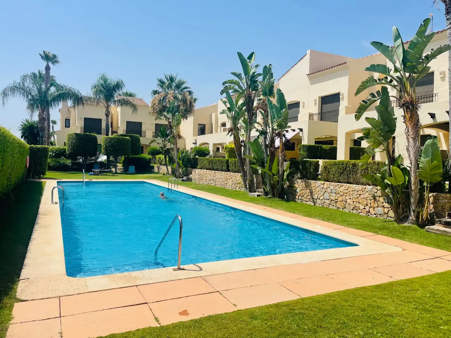 Schwimmbecken von Einfamilien-Reihenhaus zum Verkauf in San Javier mit Heizung, Privatgarten und Schwimmbad