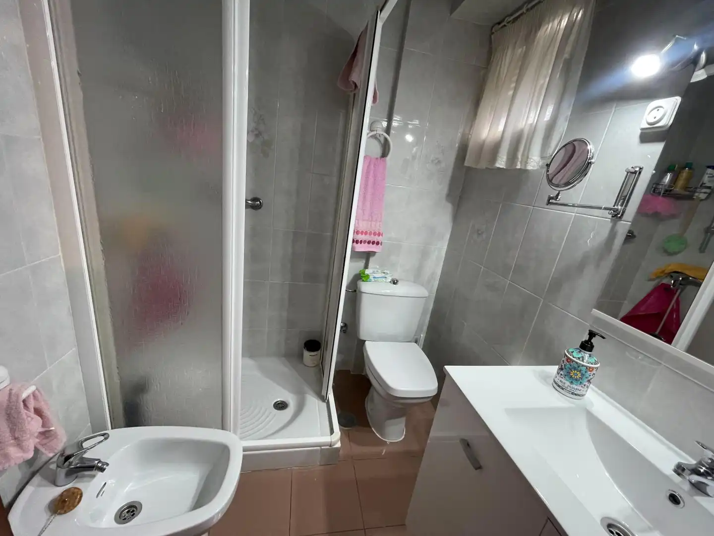 Baño de Piso en venta en Camas con Aire acondicionado, Terraza y Amueblado