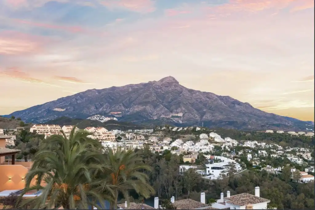 Dúplex amb piscina en venda a Nueva Andalucía, imagen 37