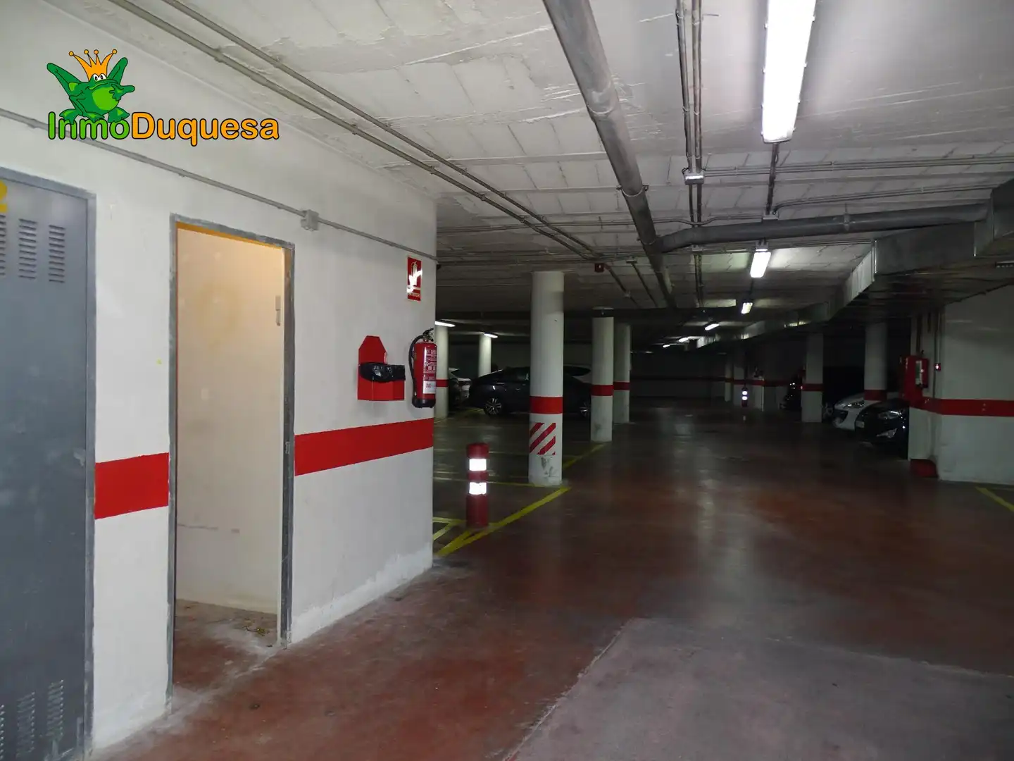Parking of Flat for sale in Granada  with Air Conditioner, Heating and Storage room