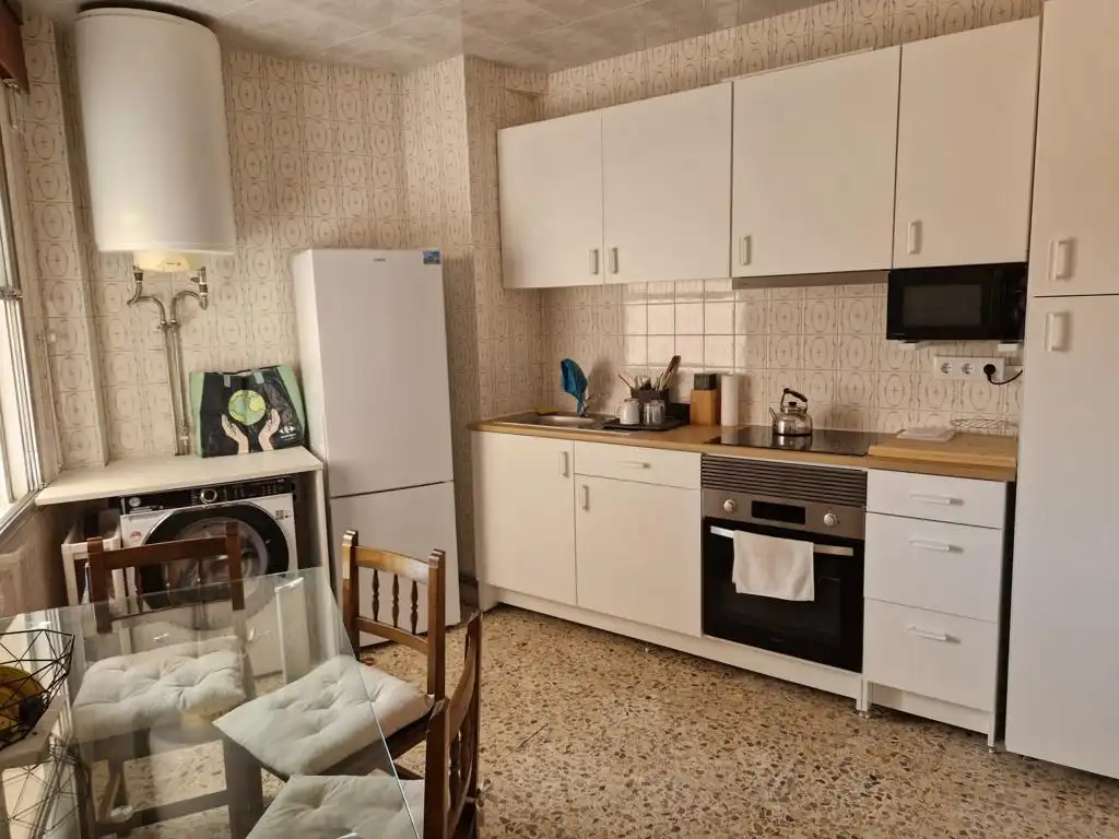 Cocina de Piso en venta en Boiro con Parquet, Trastero y Amueblado