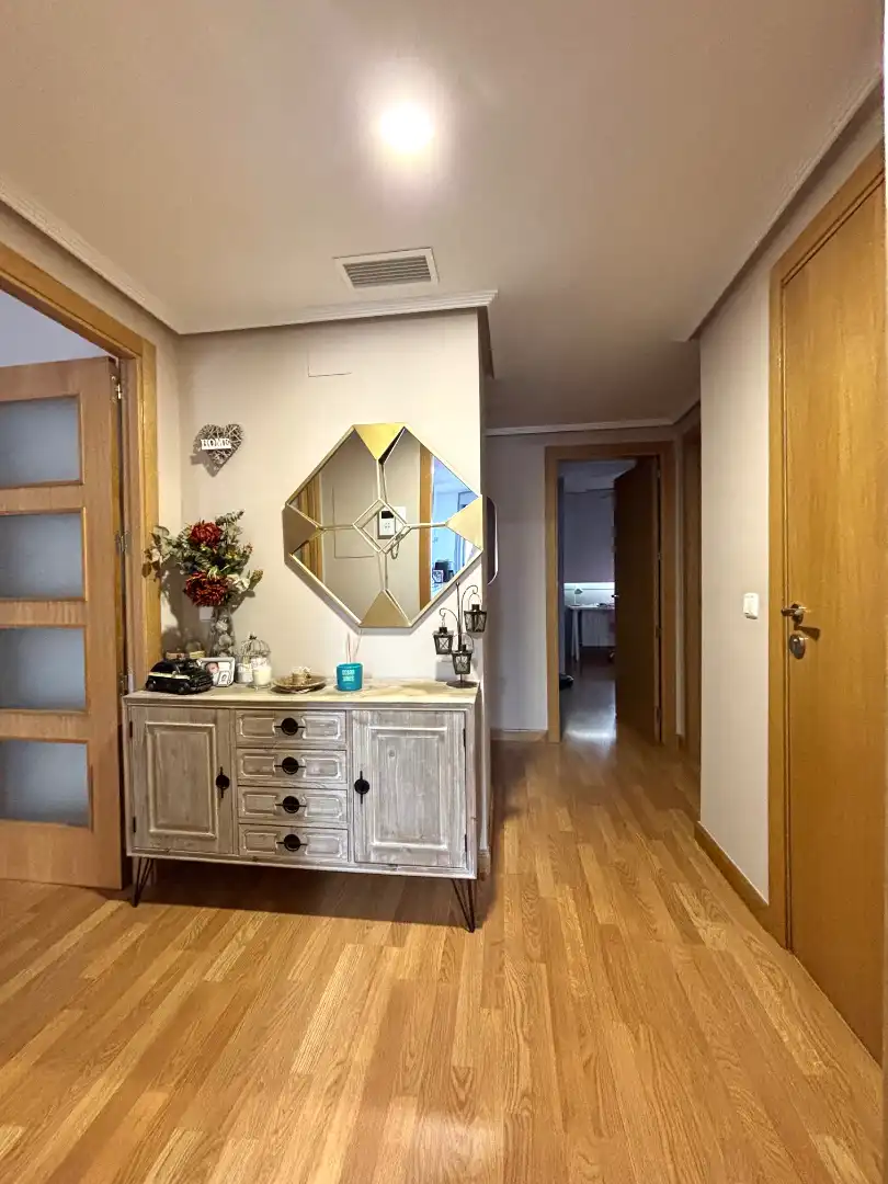 Flat with terrace for sale in Calle Cueva de la Serrana 14