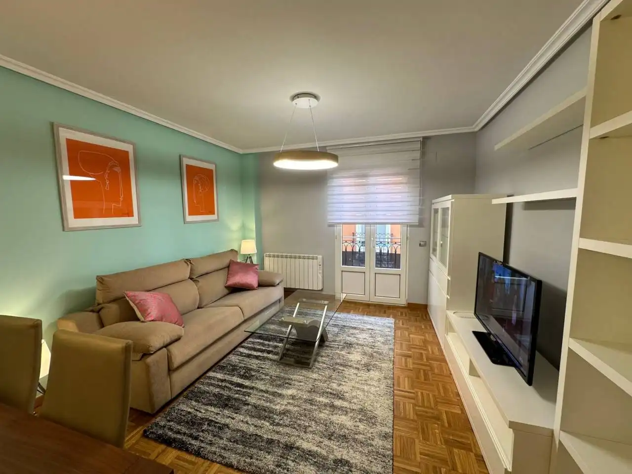 Sala de estar de Apartamento de alquiler en Burgos con Calefacción, Parquet y Amueblado
