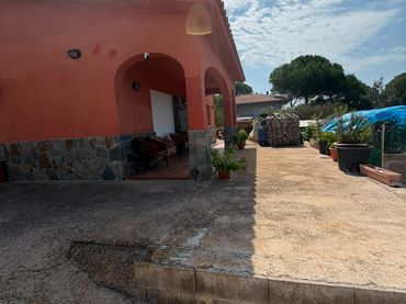 Villa con giardino in vendita a Carrer Puigsacalm 19C