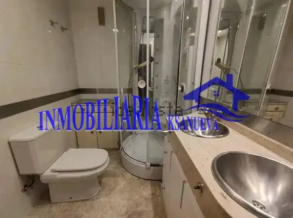Bany de Dúplex en venda en Córdoba amb Aire condicionat, Calefacció i Terrassa