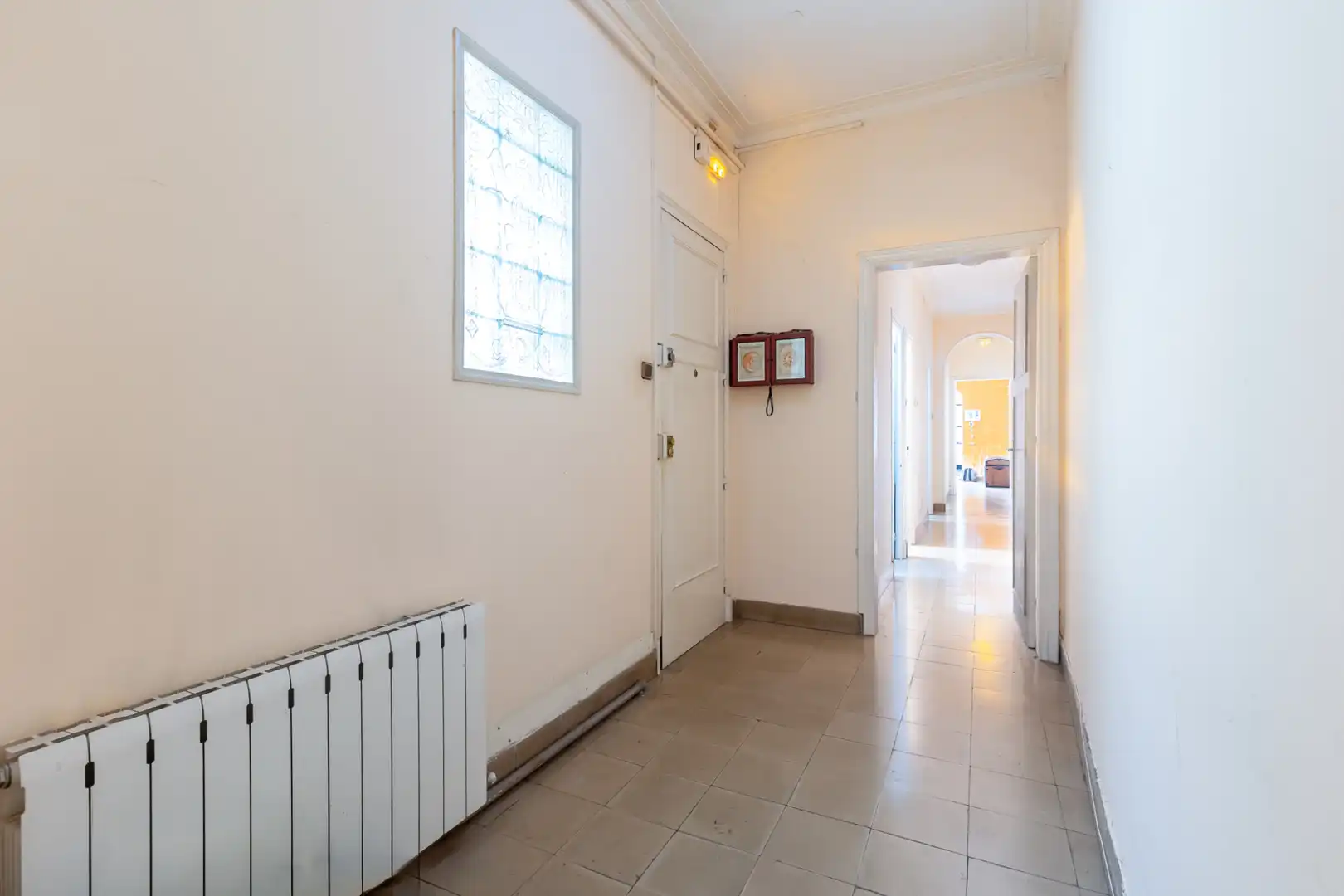 Wohnung zum Verkauf in Terrassa mit Heizung, Terrasse und Ofen