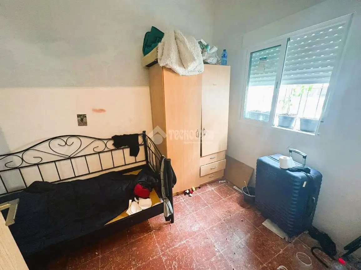 Dormitori de Casa adosada en venda en Alaquàs amb Aire condicionat i Jardí privat