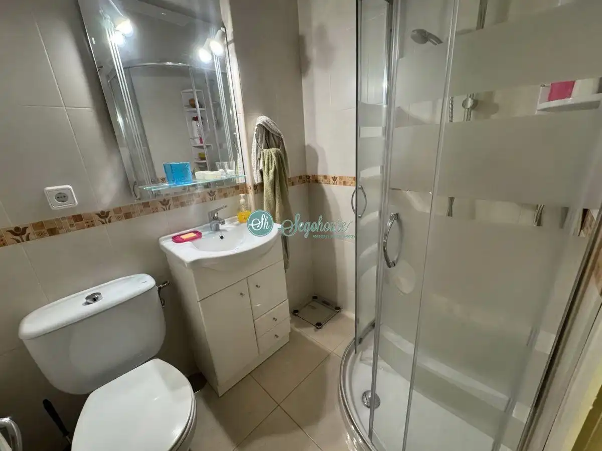 Bathroom of Flat for sale in Segovia  with Heating, Storage room and Balcony