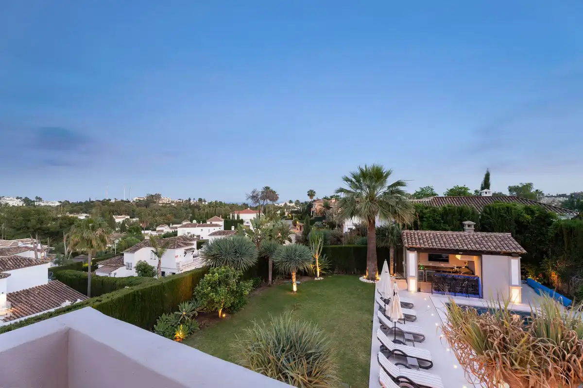 Villa mit Garten zum Verkauf in Nueva Andalucía, imagen 12