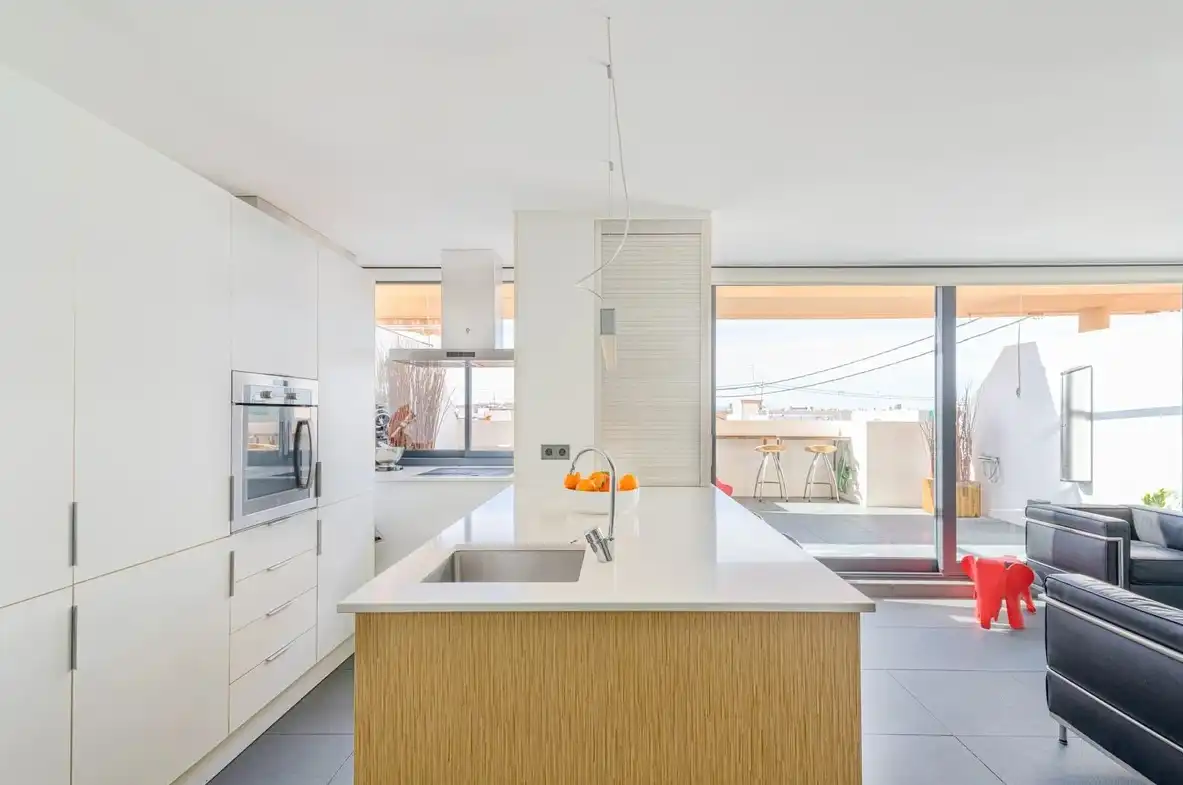 Cuina de Apartament de lloguer en Valencia amb Aire condicionat, Calefacció i Terrassa