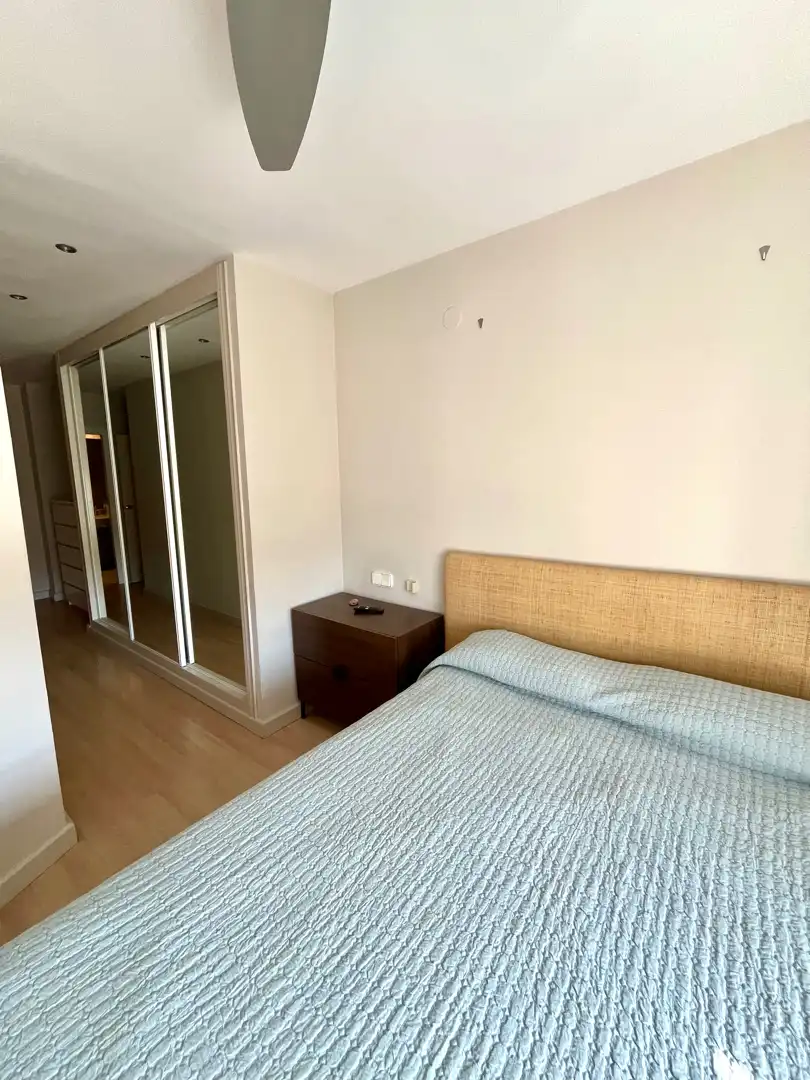 Habitación de Piso de alquiler en Marbella con Aire acondicionado, Calefacción y Parquet