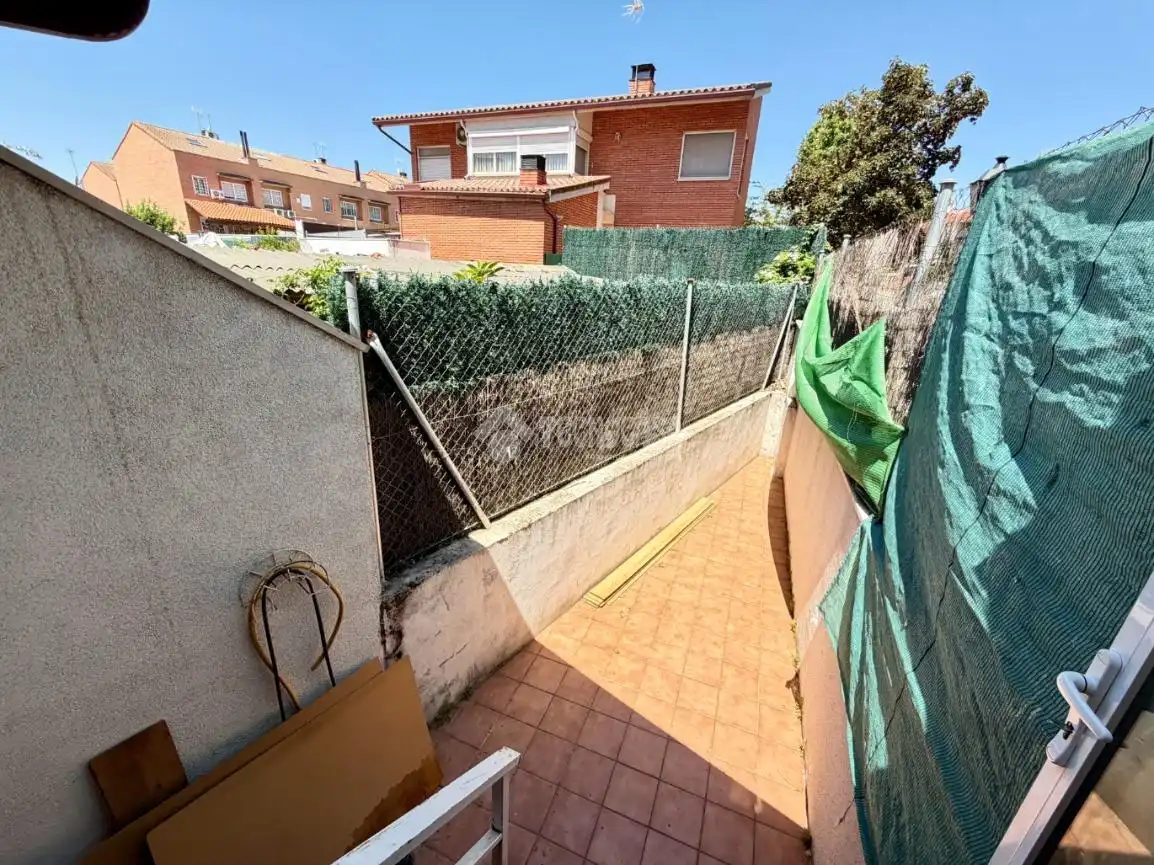 Vista exterior de Casa adosada en venta en Daganzo de Arriba con Aire acondicionado y Calefacción