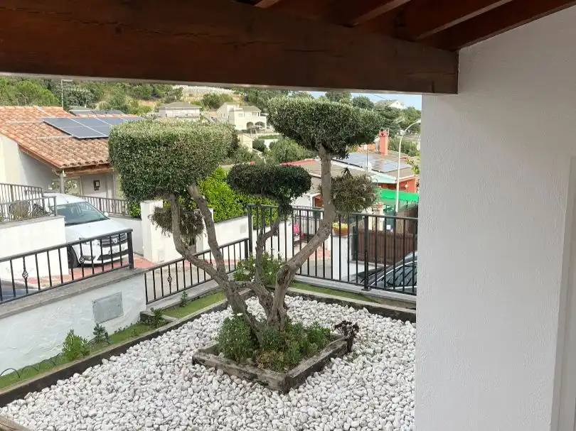 Terraced house with garden for sale in Carrer Sauquer 12, imagen 3