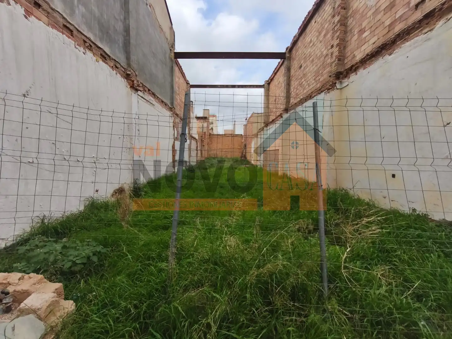 Lands and plots for sale in Adolfo Picó