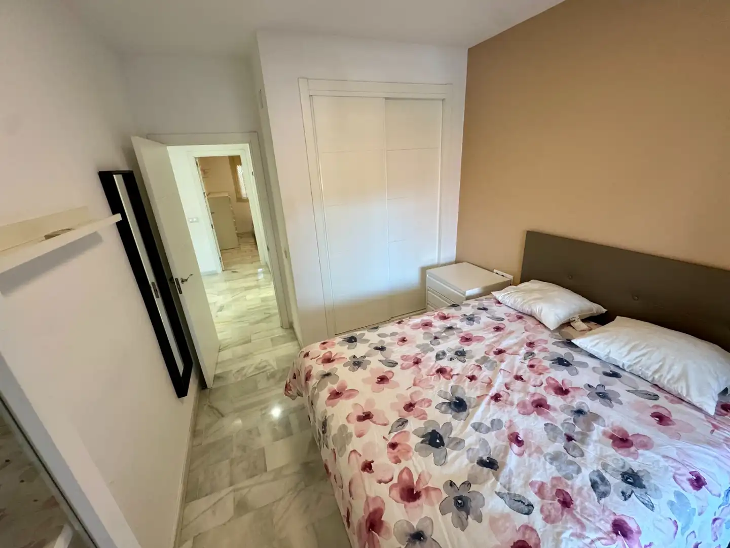 Habitación de Piso en venta en Estepona con Aire acondicionado, Calefacción y Terraza