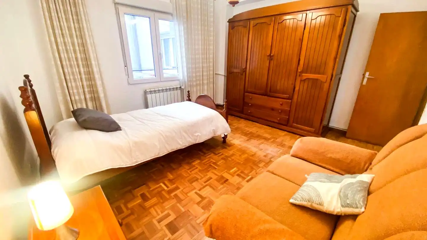 Schlafzimmer von Wohnung zur Miete in Arganzuela