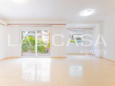 Flat with balcony for sale in Algirós